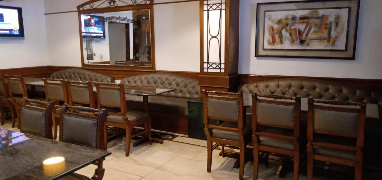 Hotel Fabexpress Kwality Regency à Chandīgarh Extérieur photo