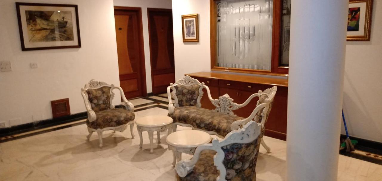 Hotel Fabexpress Kwality Regency à Chandīgarh Extérieur photo