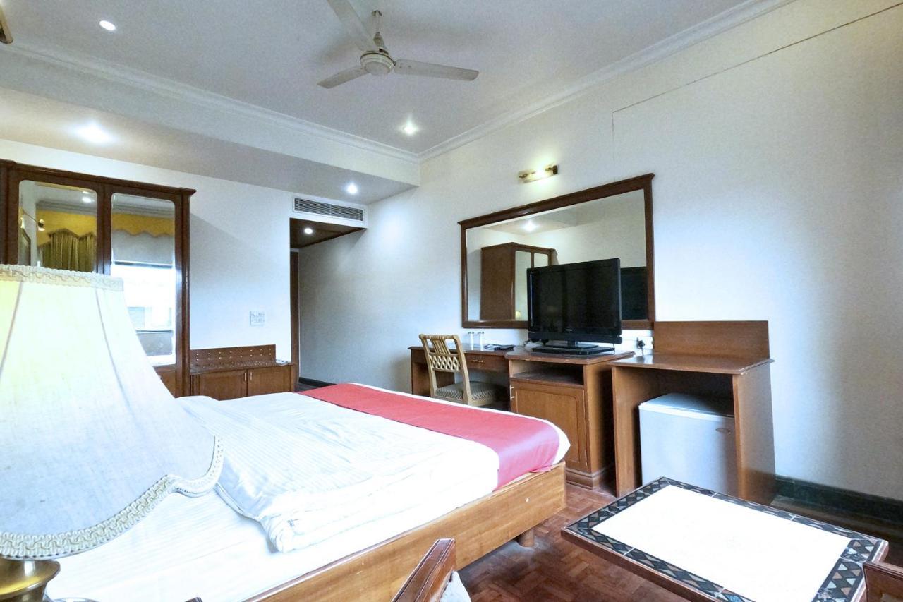 Hotel Fabexpress Kwality Regency à Chandīgarh Extérieur photo