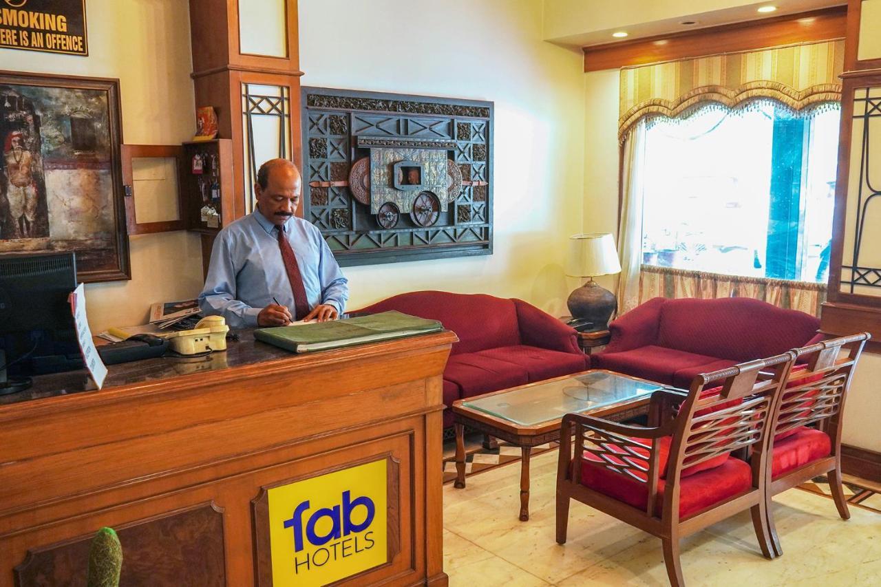 Hotel Fabexpress Kwality Regency à Chandīgarh Extérieur photo